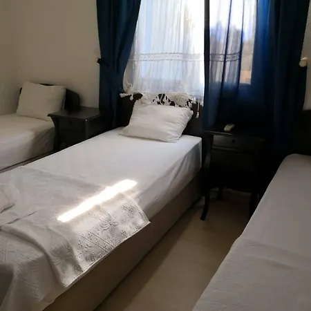 Livan Delux Hotel 3*