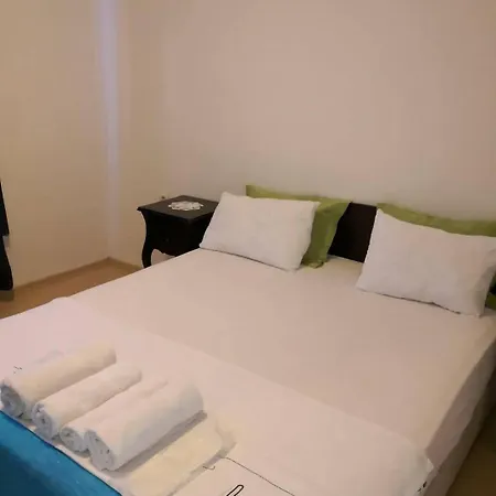 Livan Delux Hotel 3*